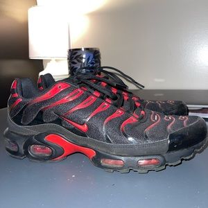Nike Air Max Plus “Bred”